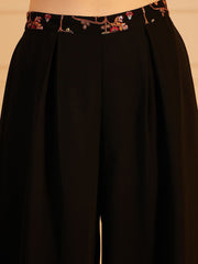 Black Embroidered Poly Georgette Co-Ord Set – Sweetheart Neck – Zip Closure