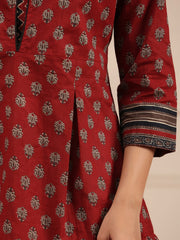 Maroon & Black Ethnic Print Cotton Kurti – A-Line – Keyhole Neck