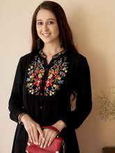 Black Embroidered Short Kurti – Mandarin Collar – Thread Work