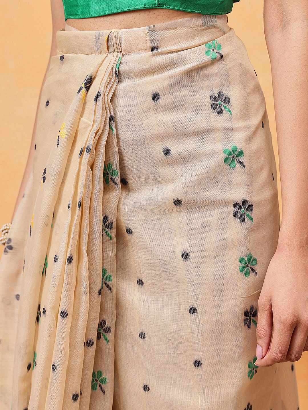 Black & Cream Jamdani Cotton Saree – Round Neck – Floral Woven