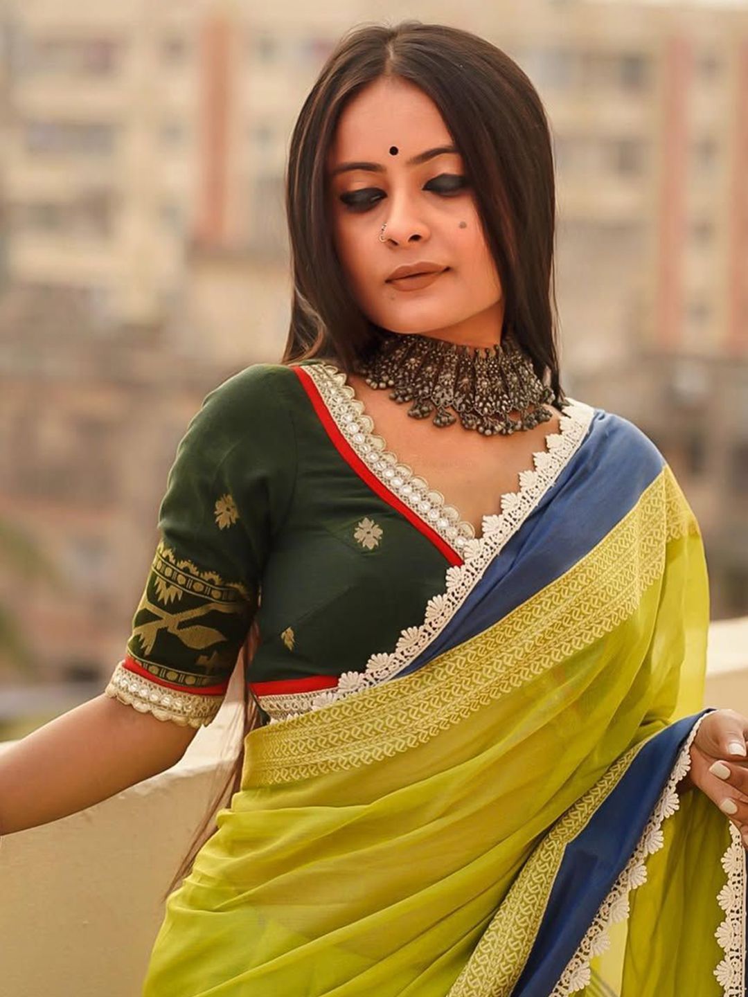 Green Jamdani Cotton Saree Blouse – V-Neck – Woven Motifs