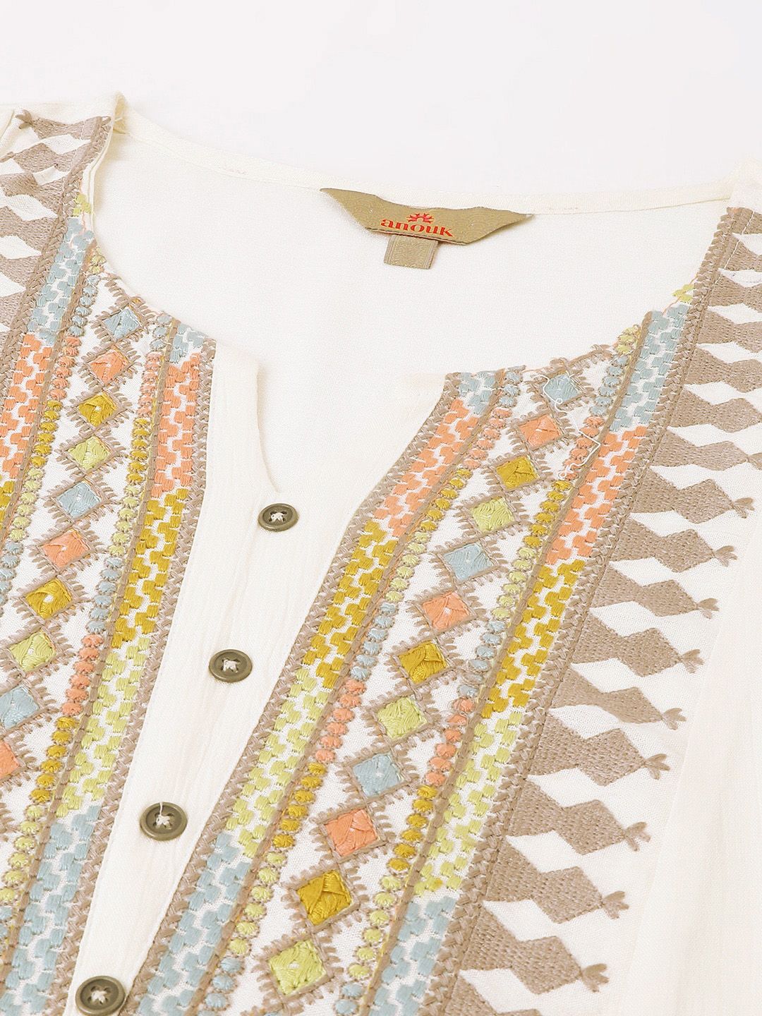Off White A-Line Pure Cotton Short Kurti – Round Neck – Floral Thread Embroidery