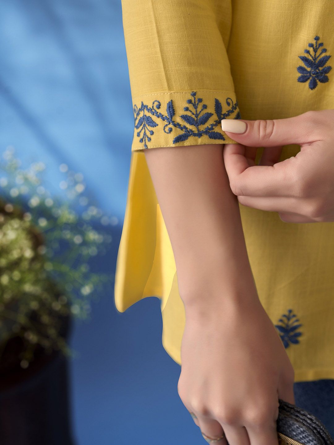 Yellow & Blue Straight Viscose Rayon Kurti – Mandarin Collar – Floral Embroidered