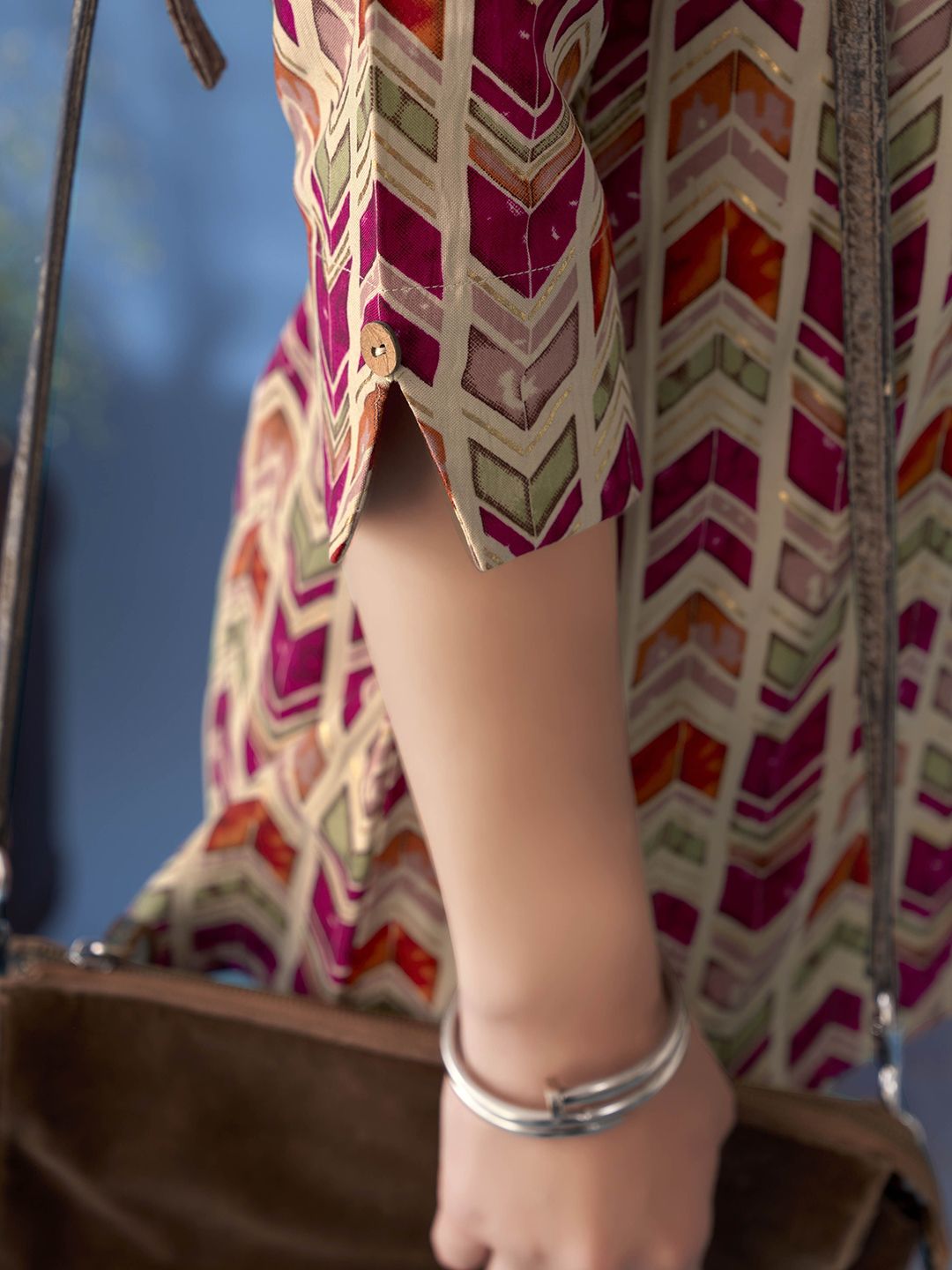 Magenta Chevron Printed Cotton A-Line Short Kurti – Mandarin Collar – Flared Sleeves