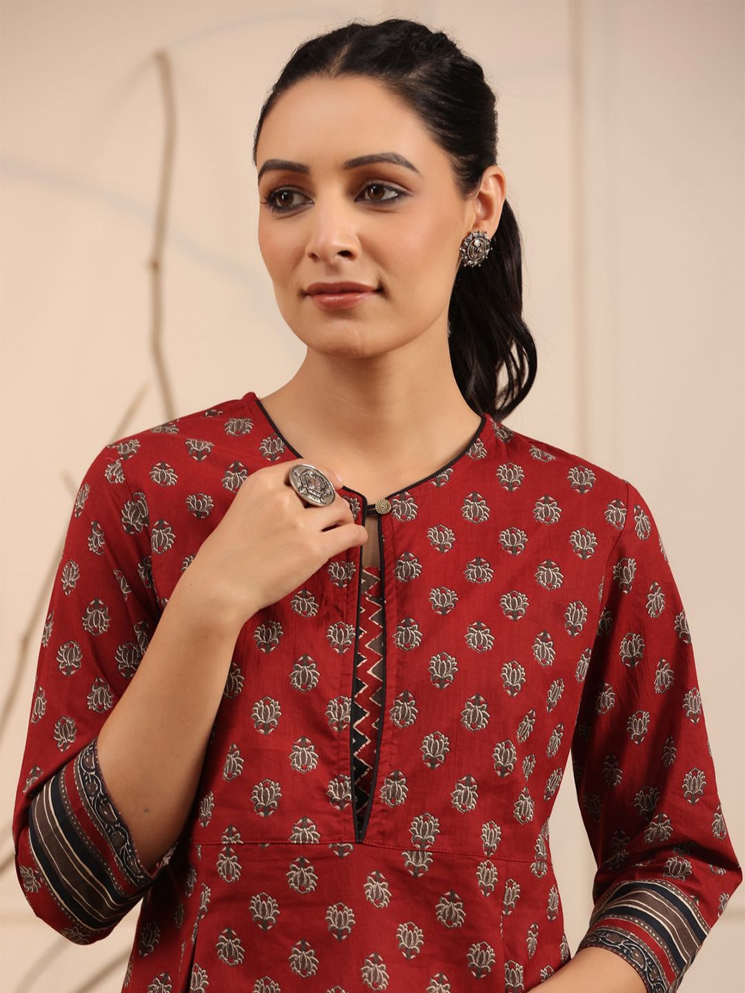 Maroon & Black A-Line Pure Cotton Kurti – Keyhole Neck – Ethnic Motif Print
