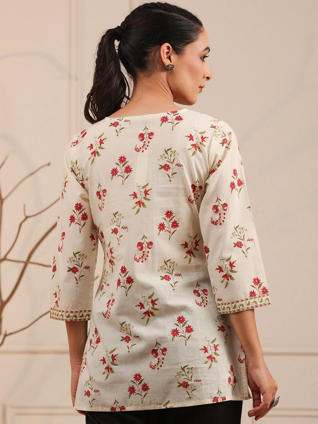 Cream & Red Floral Printed Pure Cotton Kurti – Round Neck – Straight Hemline