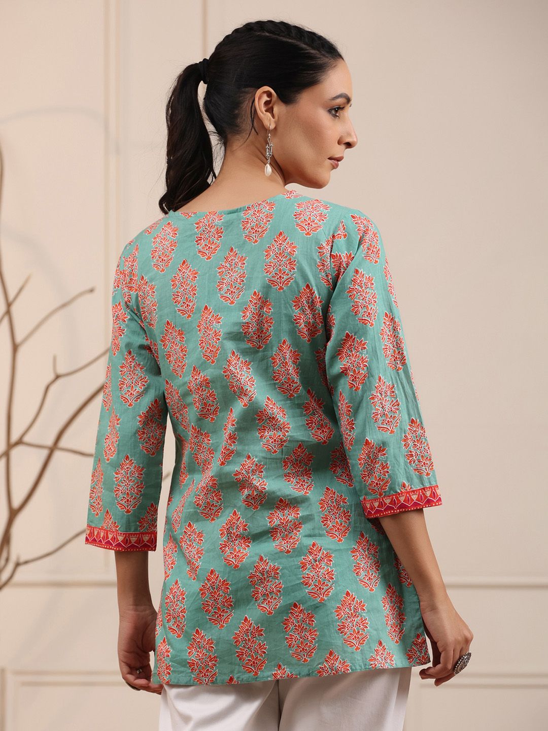 Green & Orange Straight Pure Cotton Kurti – Round Neck – Sequinned Detail