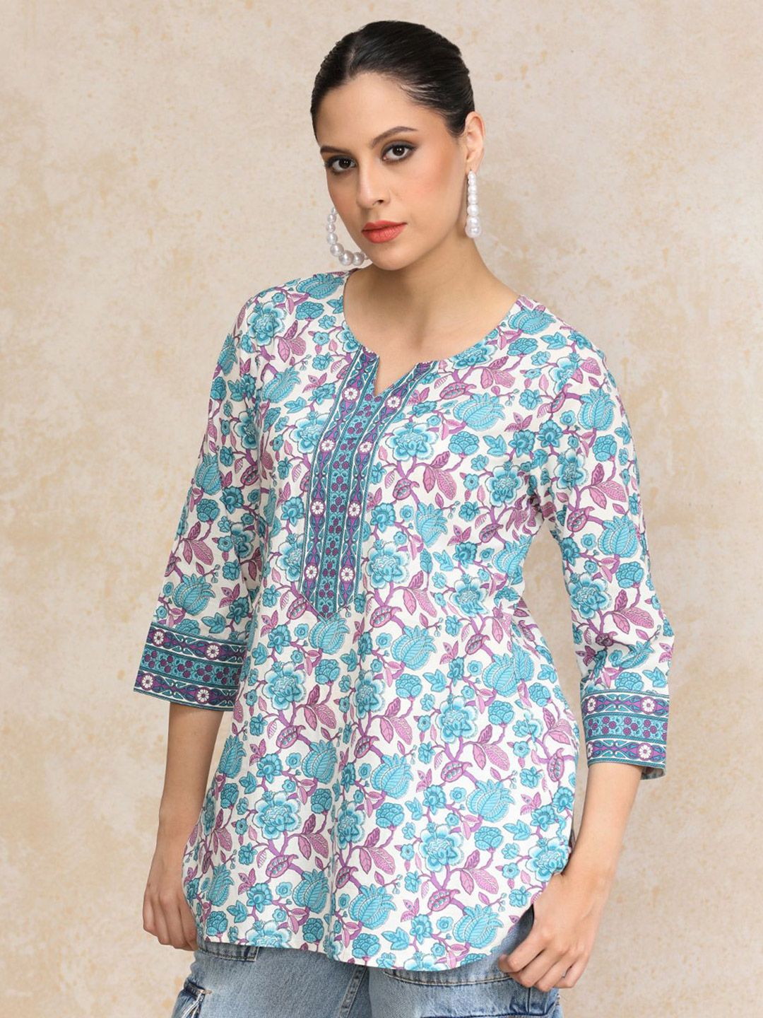 Blue & White Straight Pure Cotton Kurti – Round Neck – Floral Printed