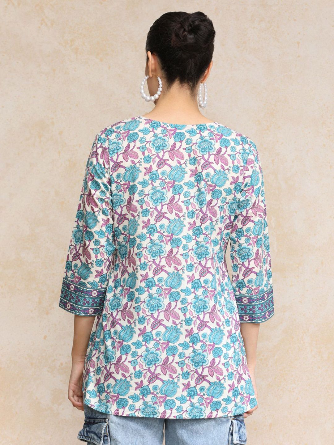 Blue & White Straight Pure Cotton Kurti – Round Neck – Floral Printed