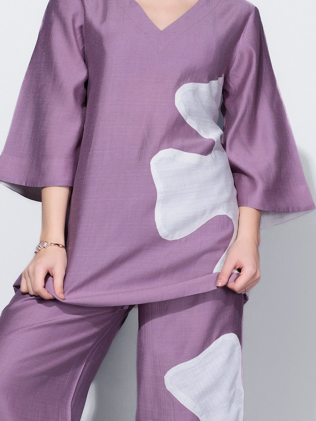 Purple & White Viscose Rayon Night Suit – V-Neck – Applique Detail