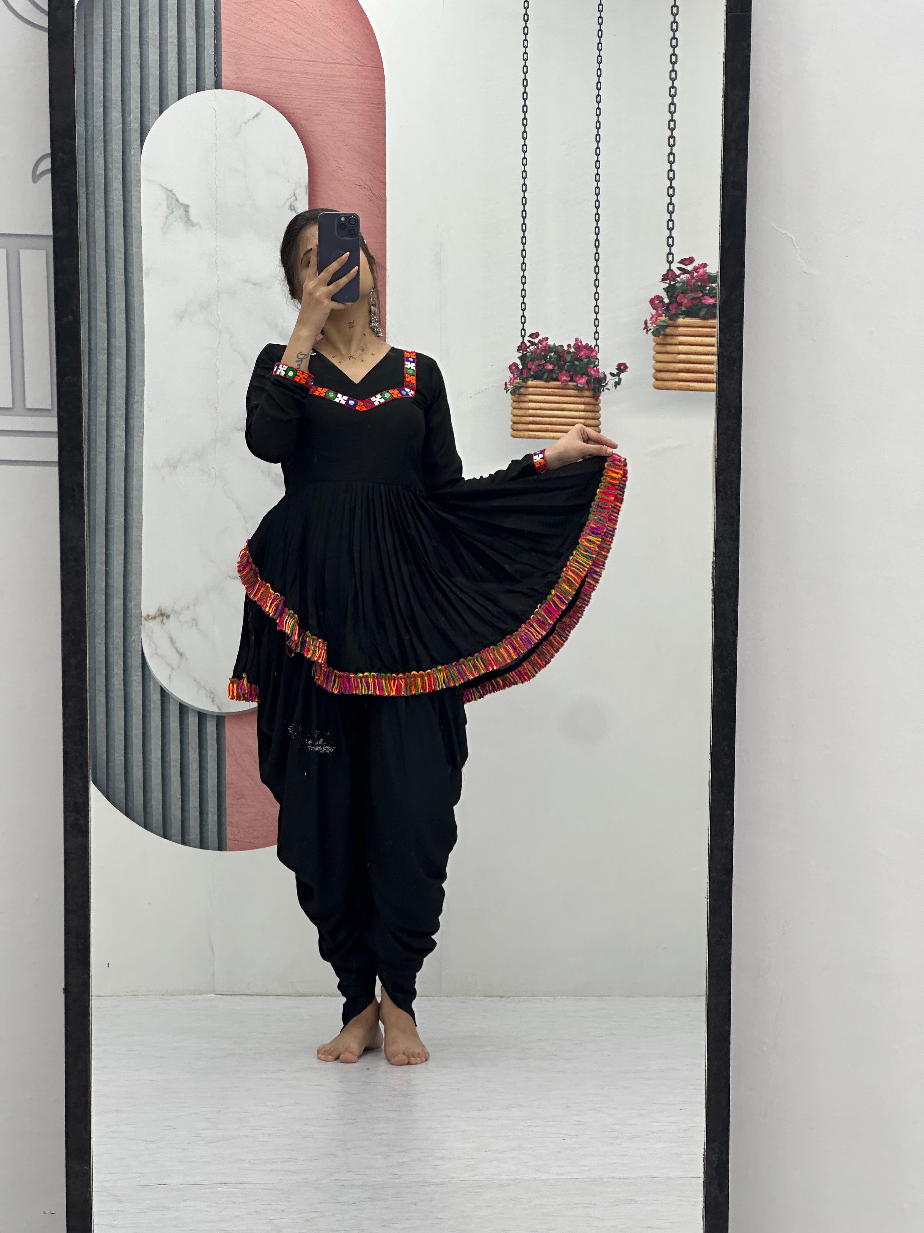 Riyon Cotton Dhoti-Kediyu Set – Gamathi & Mirror Work