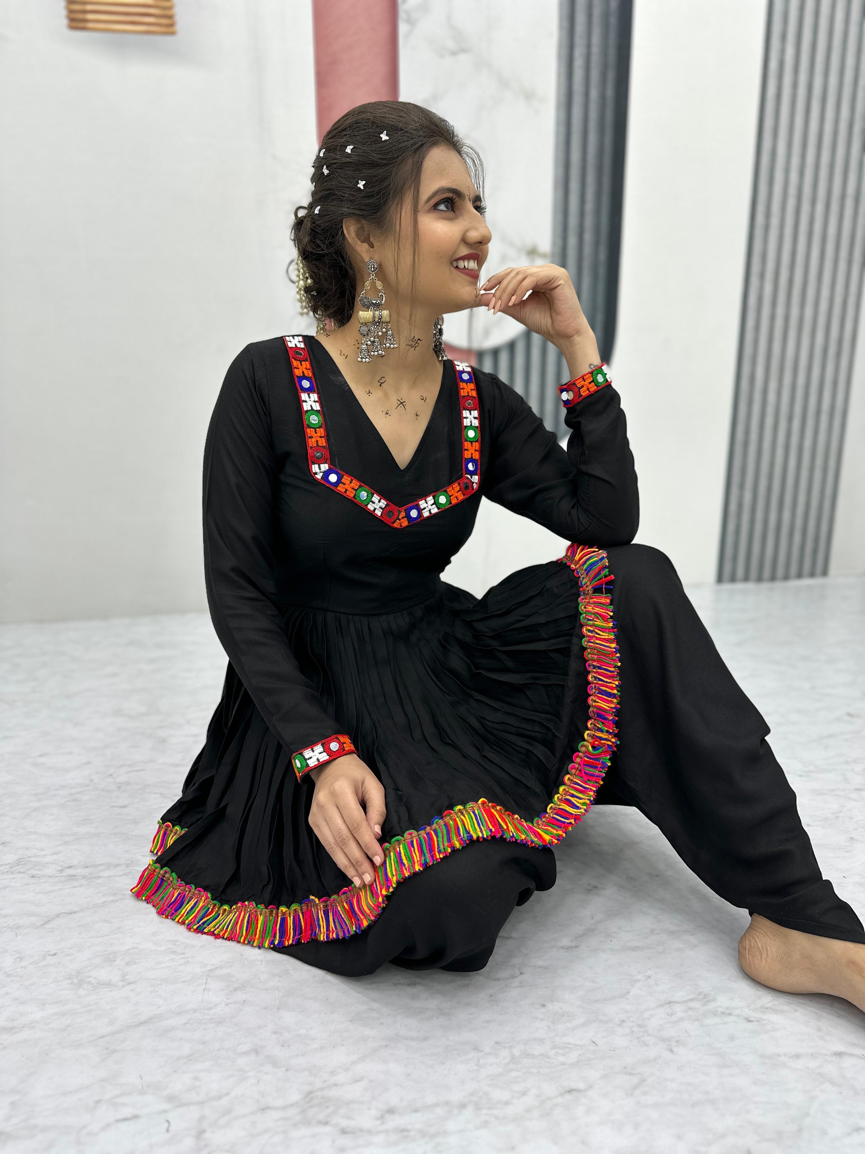 Riyon Cotton Dhoti-Kediyu Set – Gamathi & Mirror Work